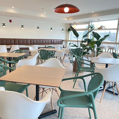 Hotel Brossard Eksteriør bilde