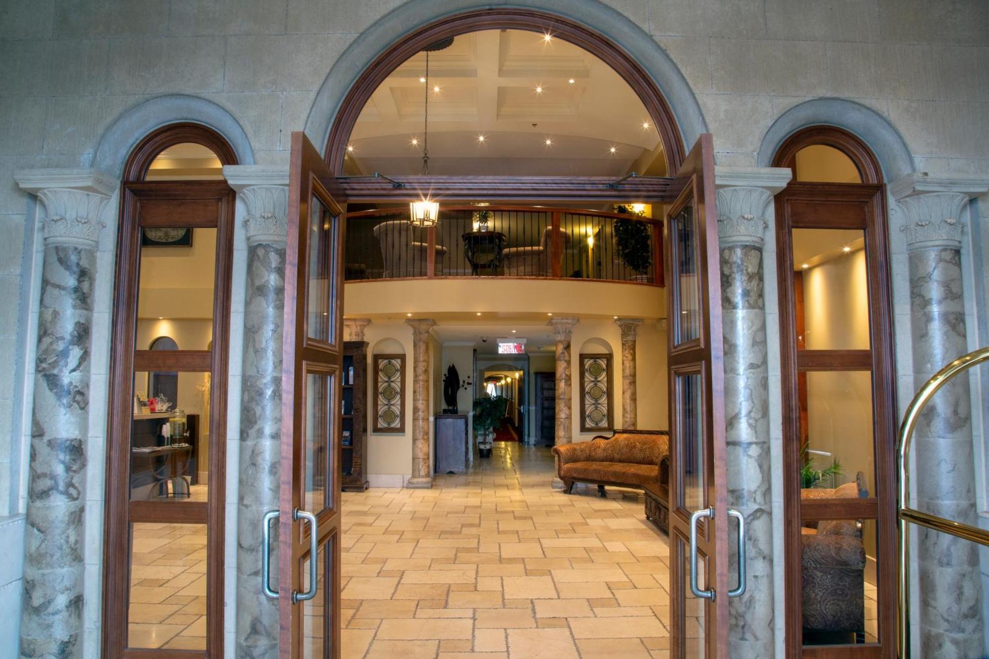 Hotel Brossard Eksteriør bilde